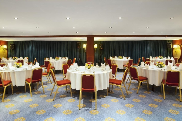 Golden Tulip Hotel Apartments (Sharja)